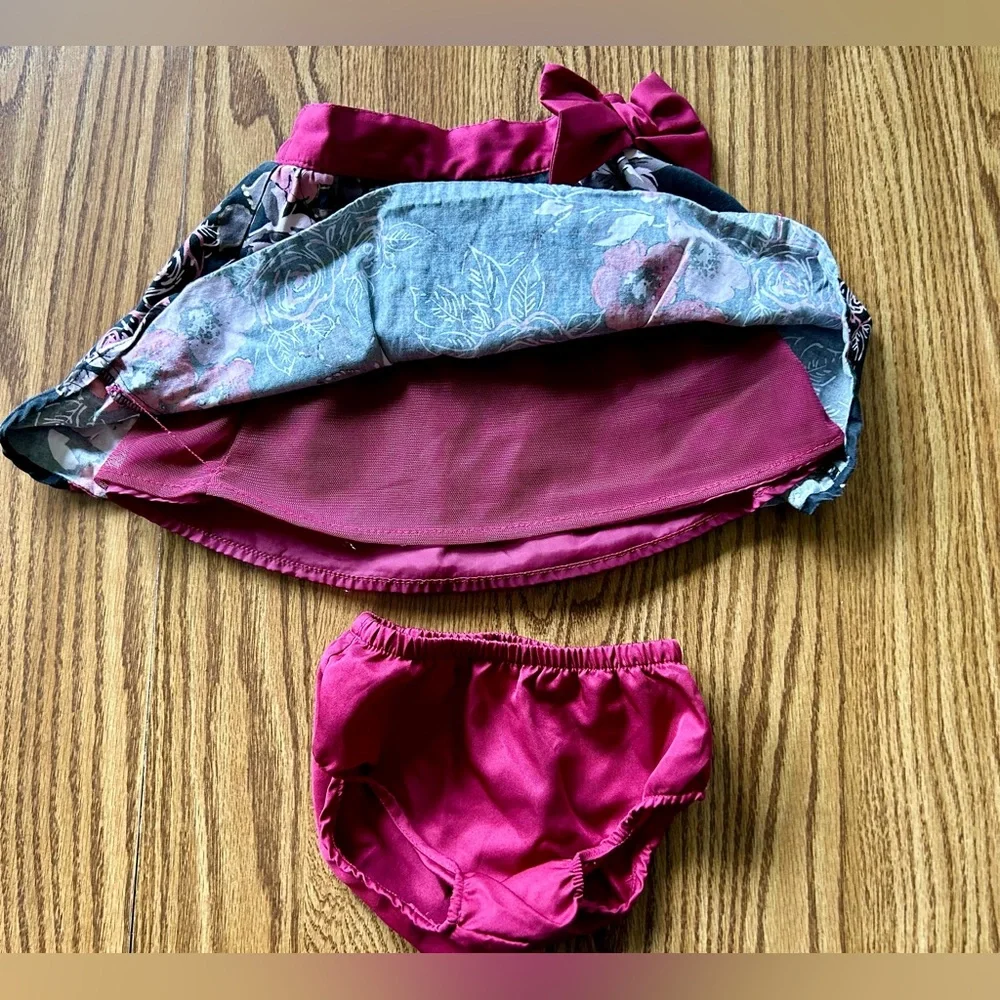 Old Navy lined skirt with matching panties size 2